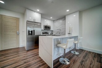 Building Photo - 4900 Spruce St