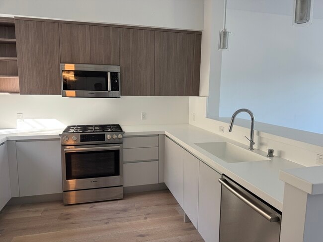 Building Photo - 2747 San Pablo Ave