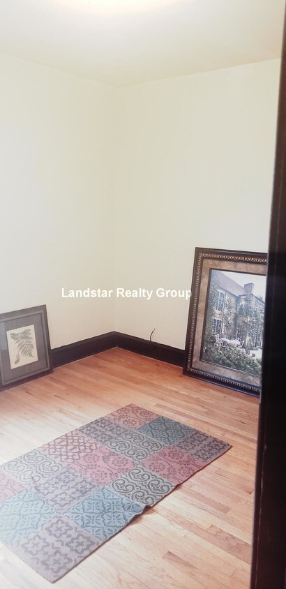 Primary Photo - 10920 S Vernon Ave
