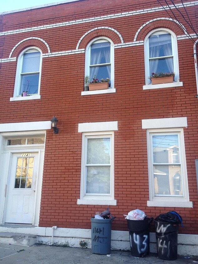 Primary Photo - 1141 50th St