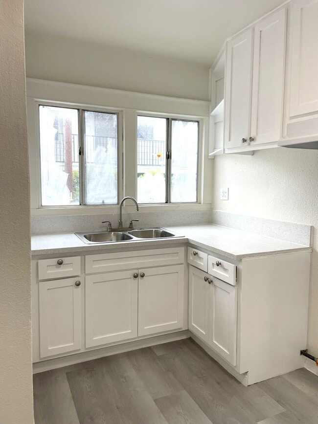 Building Photo - 469
