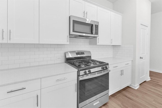 Foto del edificio - 16902 Tulip Row Ln