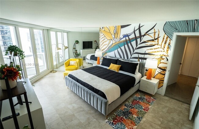 Foto del edificio - 1717 N Bayshore Dr
