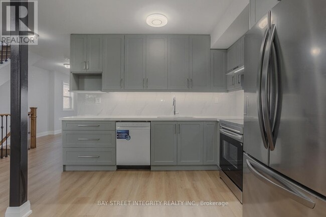 Building Photo - 19 D'Arcy St