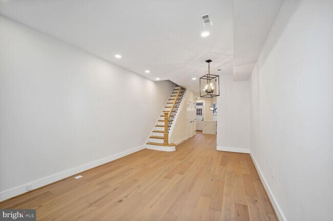 Foto del edificio - 1347 Herkimer St