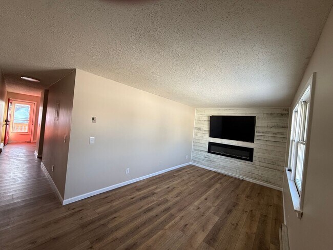 Foto del edificio - 3101-3105 S. Madison St.