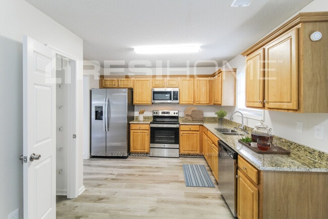 Foto del edificio - 128 River Park Cir