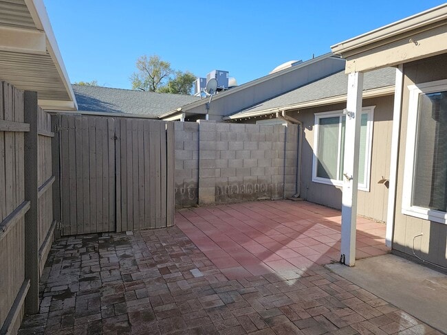 Photo - Cute Cimarron Bungalow! House