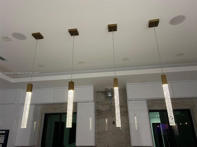 Foto del edificio - 2814 SW 27th Street, Miami, FL 33133