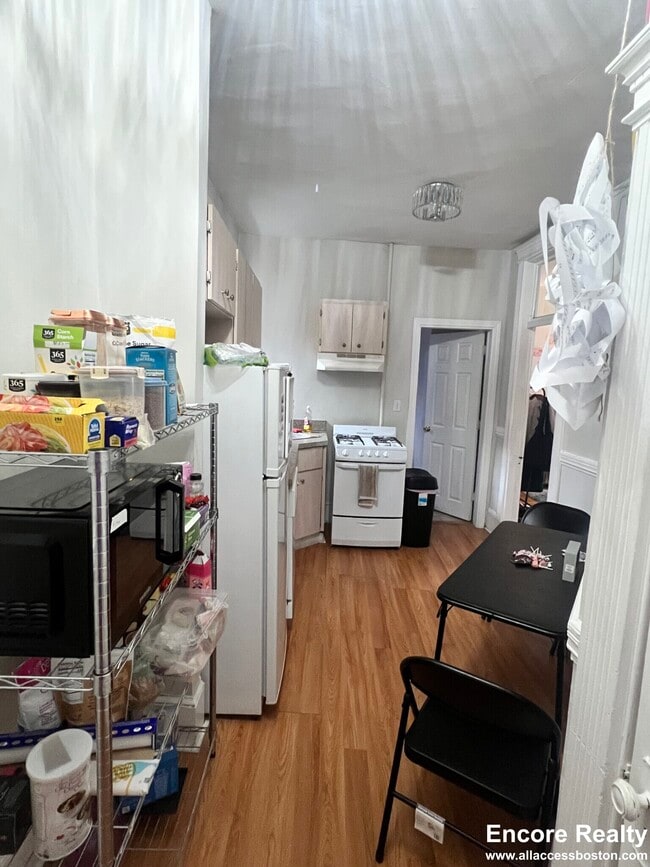 Foto del edificio - 38 Hemenway St