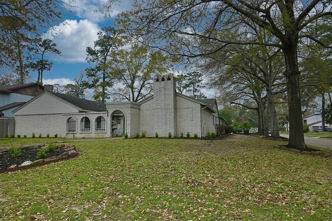 Building Photo - 202 Pine Branch Dr