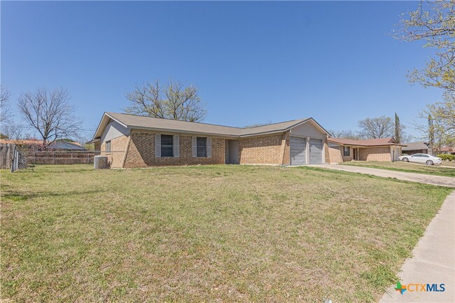 Building Photo - 1805 N 38th St