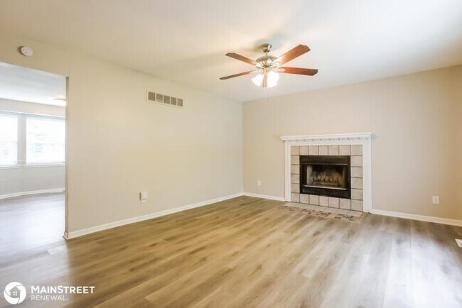 Foto del edificio - 15903 Hinkle Ave, Belton, MO 64012