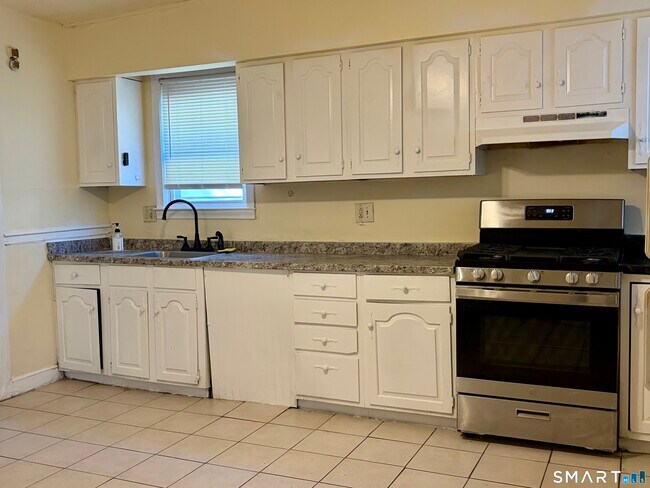 Foto del edificio - 162 Gilbert Ave