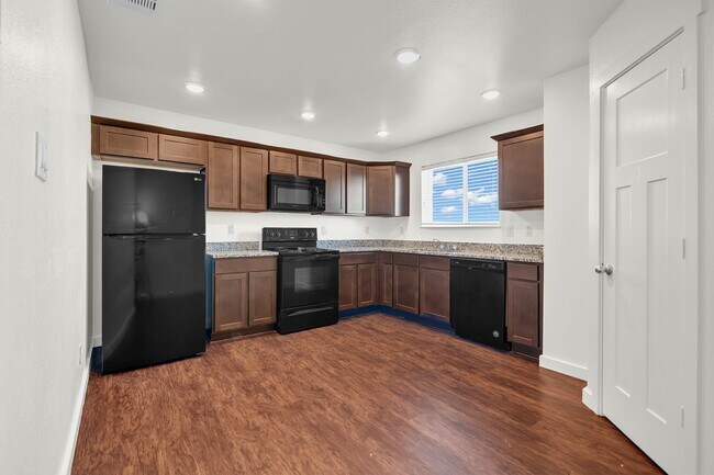 Foto del edificio - 21155 Gosling Rd