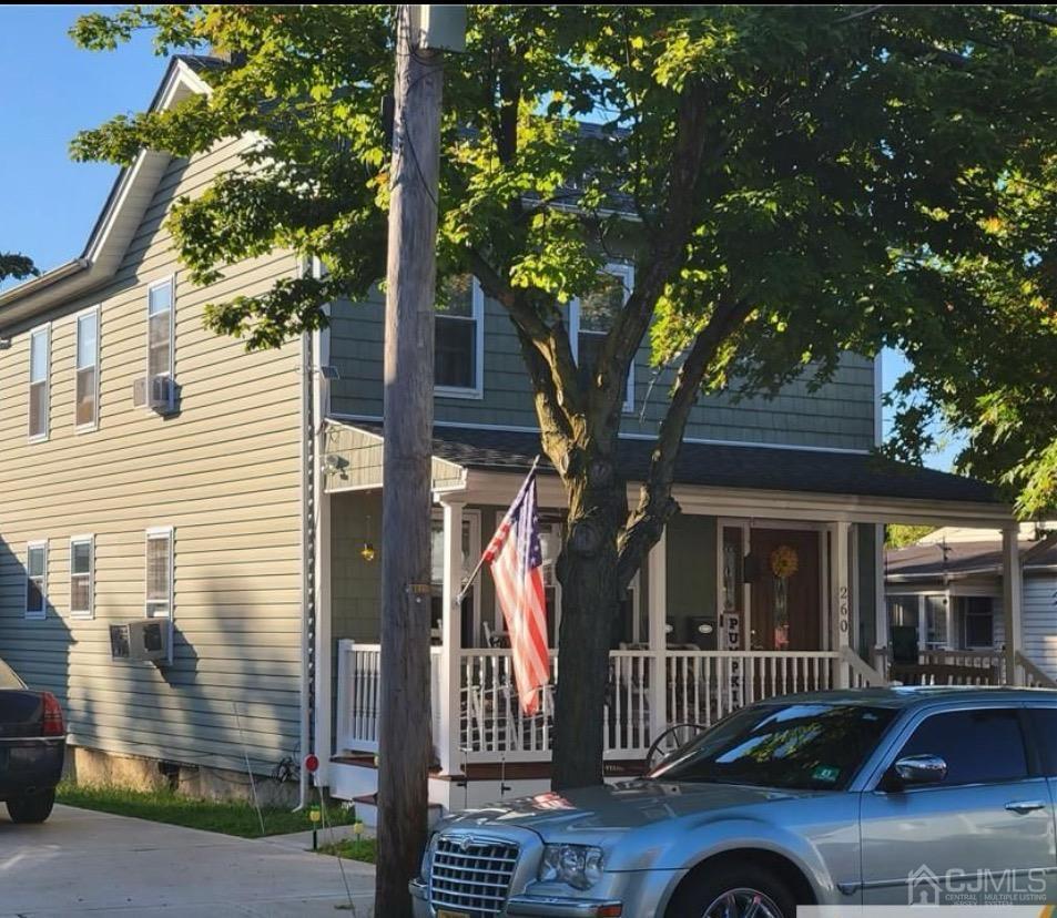 Primary Photo - 260 Raritan St