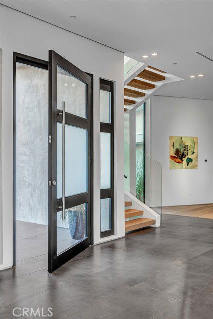 Foto del edificio - 19333 Rosita St