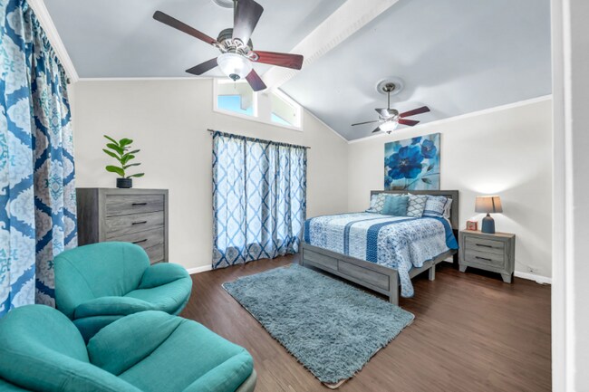 Foto del edificio - 5111 Ashwood Dr