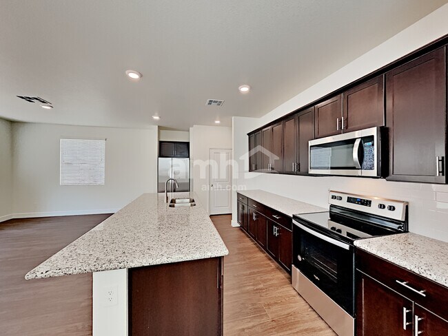 Building Photo - 1713 Macchia Avenue