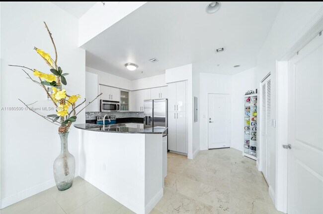 Building Photo - 7900 Harbor Island Dr