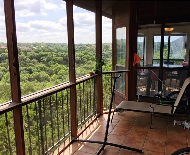 Building Photo - 4711 Spicewood Springs Rd