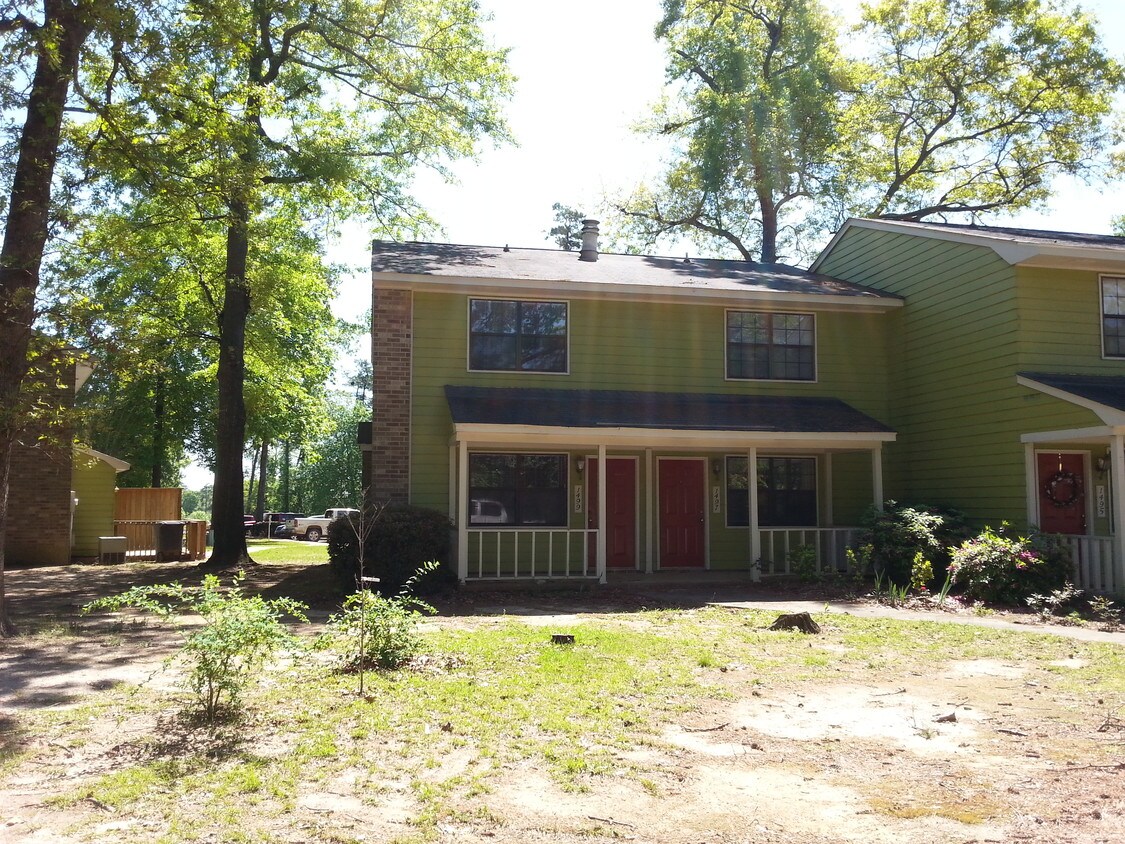 1499 Summerhill Rd, North Augusta, SC 29841 Townhome Rentals in North