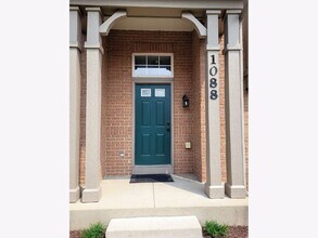 Building Photo - 1088 N Claremont Dr