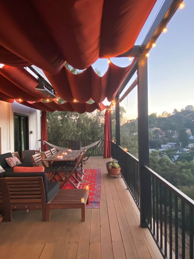 Candlelit dinners - 8333 Grand View Dr