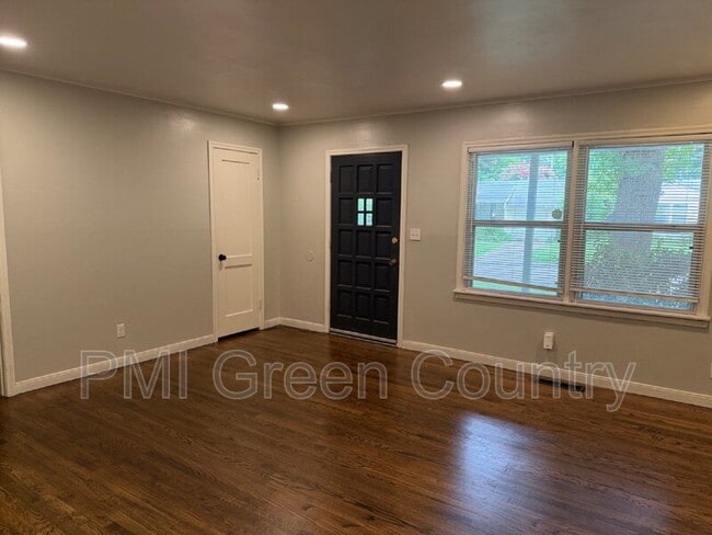 Building Photo - 4357 S Rockford Pl