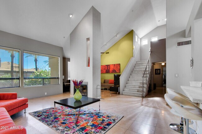 Building Photo - 7400 GAINEY CLUB Dr