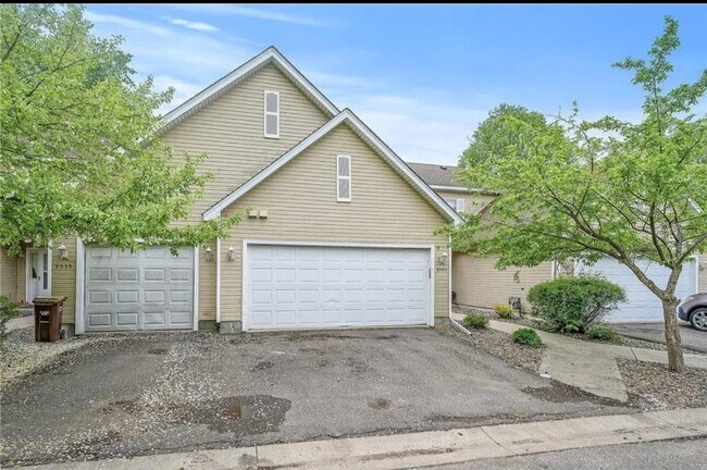 Building Photo - 8537 Cardiff Ln