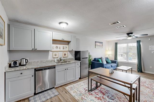 Foto del edificio - 1532 Whitaker Ave