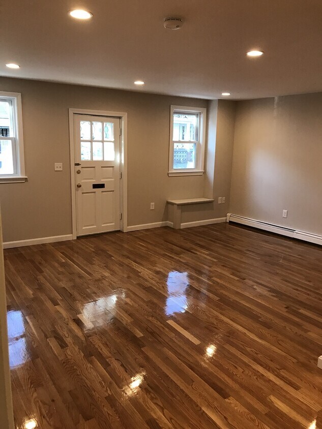 7 Trowbridge St Unit 1, Arlington, MA 02474 Apartments in Arlington