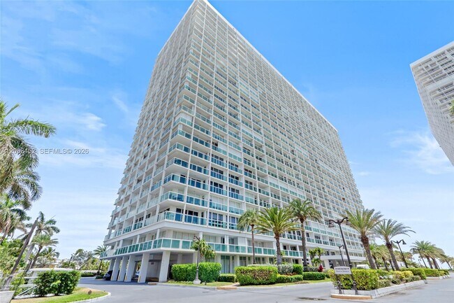 Foto del edificio - 2100 S Ocean Ln