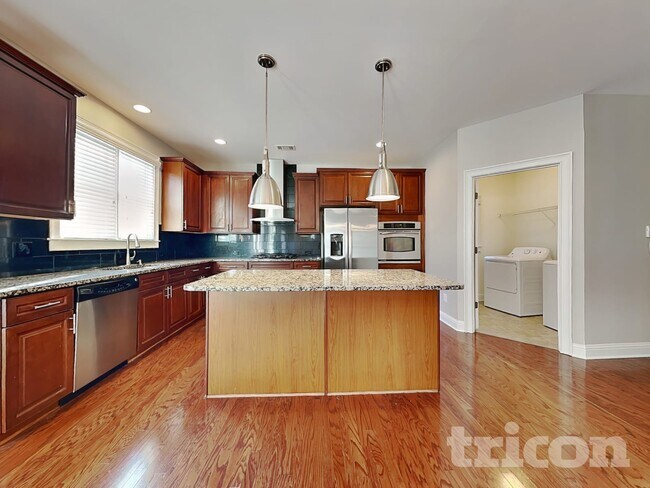 Foto del edificio - 1533 Country Wood Dr