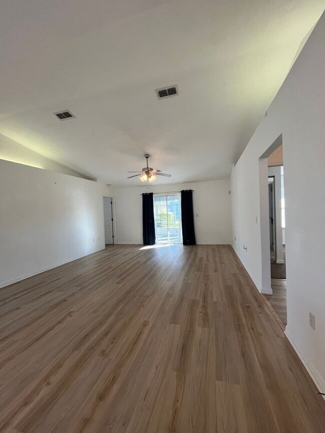 Building Photo - NEW VINYL PLANK FLOORING!! Pine Lakes Subdivision Corner Lot!