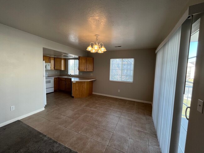 Dining - 1077 W 1360 S