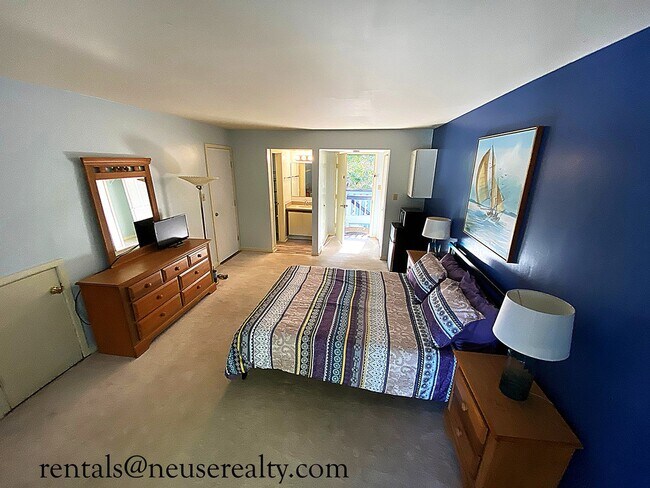 Foto del edificio - 1BD/1BA Condo Marina Nearby in Waterfront Community of Fairfield Harbour + Utilities Included!!