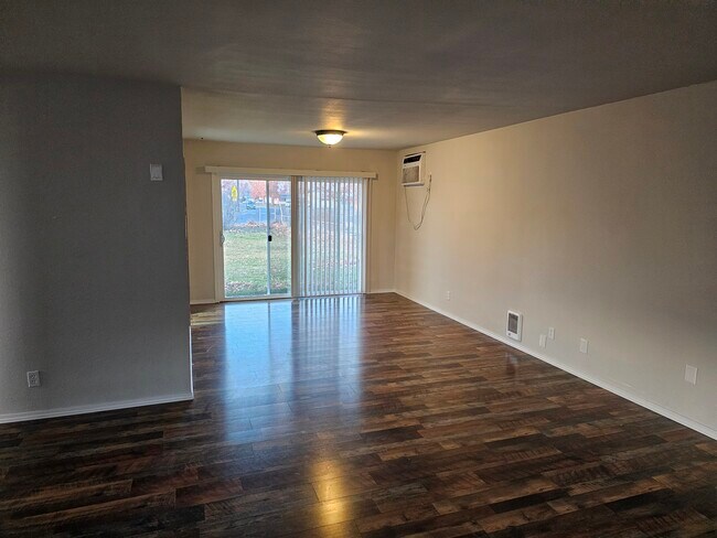 Building Photo - 9001 Bong Loop