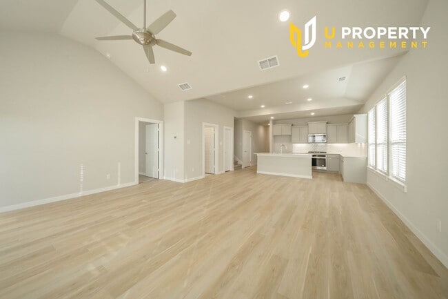 Foto del edificio - 2022 Built Upgraded Home for Rent