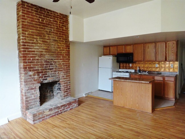 Foto del edificio - 2 br, 1 bath  - 245 Amber St