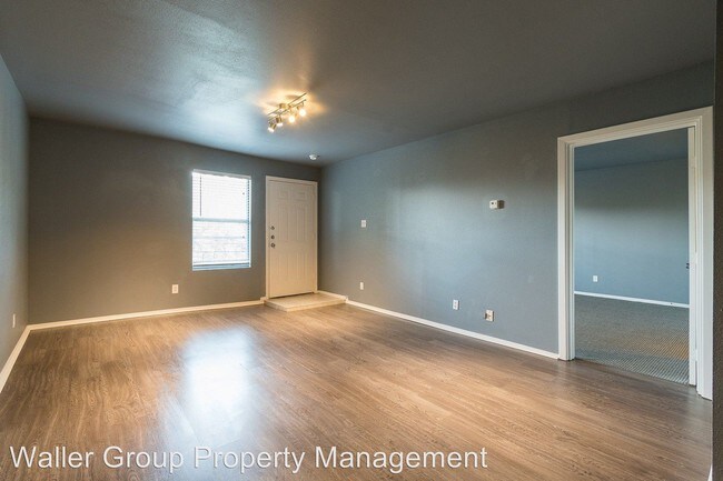 Foto del edificio - 4817 Reiger Ave
