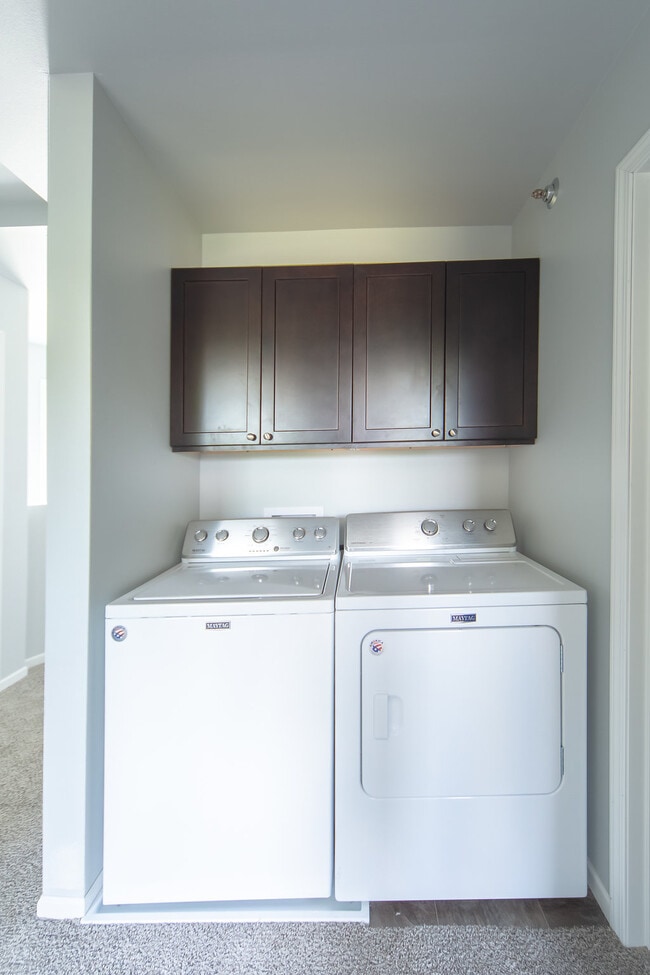 Building Photo - 1701 Dakota Dr N