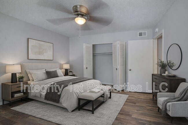 Foto del edificio - 2114 Swift St