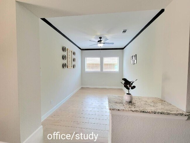 Building Photo - 2107 Spraul Market Dr