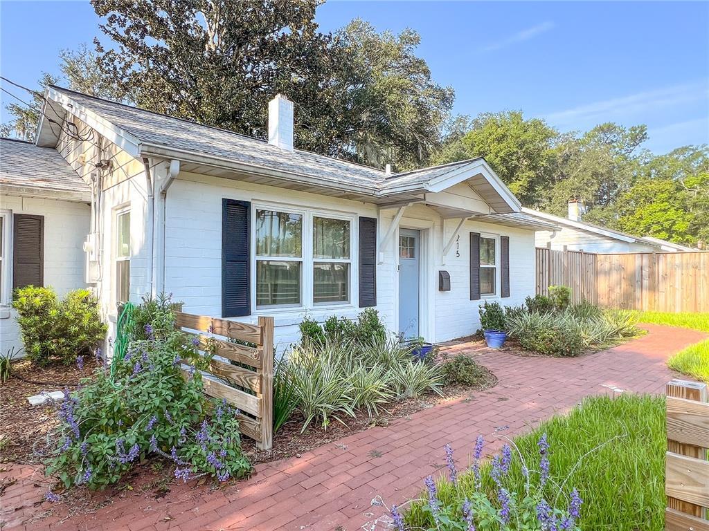 Foto principal - 215 NW 16th Ave