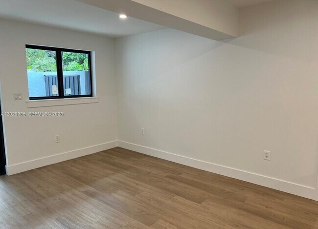 Foto del edificio - 16349 Ravenwood Pl