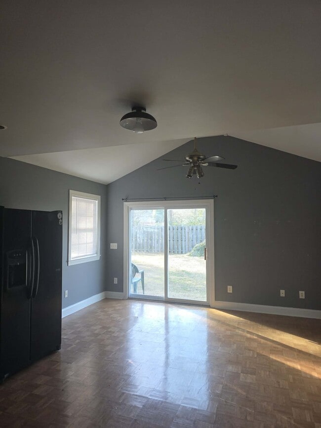 Building Photo - 107 Millhouse Rd