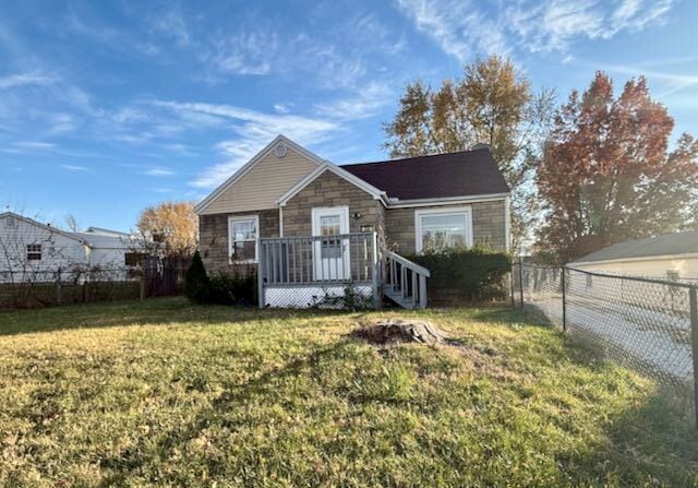 Foto principal - 3 BR Bungalow in North Peoria