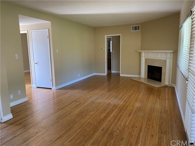 Building Photo - 10316 Tropico Ave